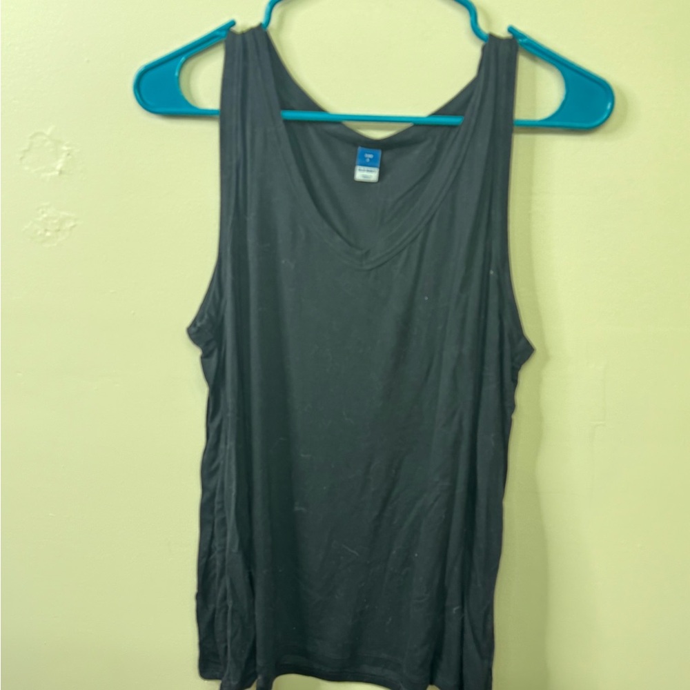 Old Navy Black V-Neck Sleeveless Tank Top
